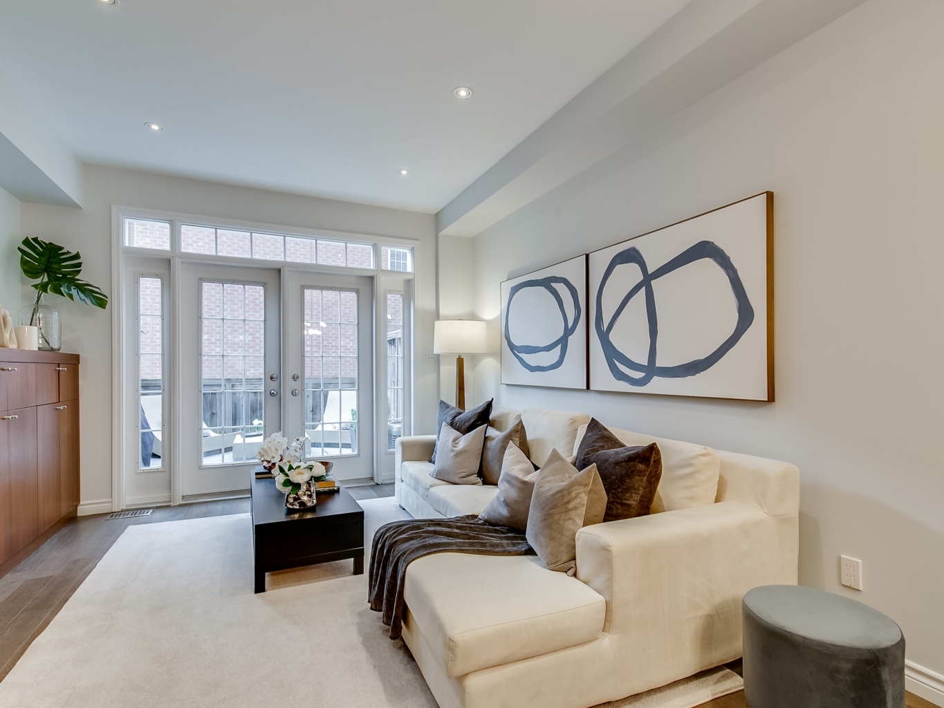 21-Niagara-St-Toronto-ON-M5V-print-005-11-21-Niagara05-4200x2800-300dpi-scaled-e1608918633730